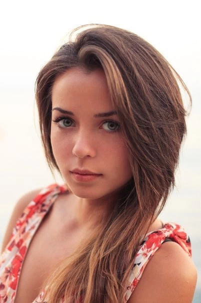 brown hair girl